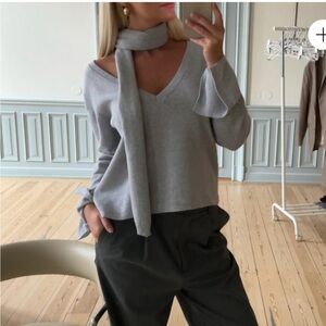 Djerf Avenue gray top and scarf